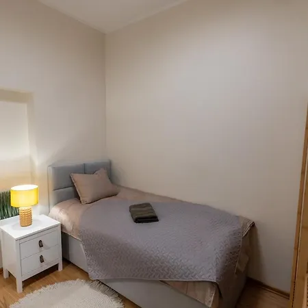Apartment Vallikraavi With Sauna Tartu